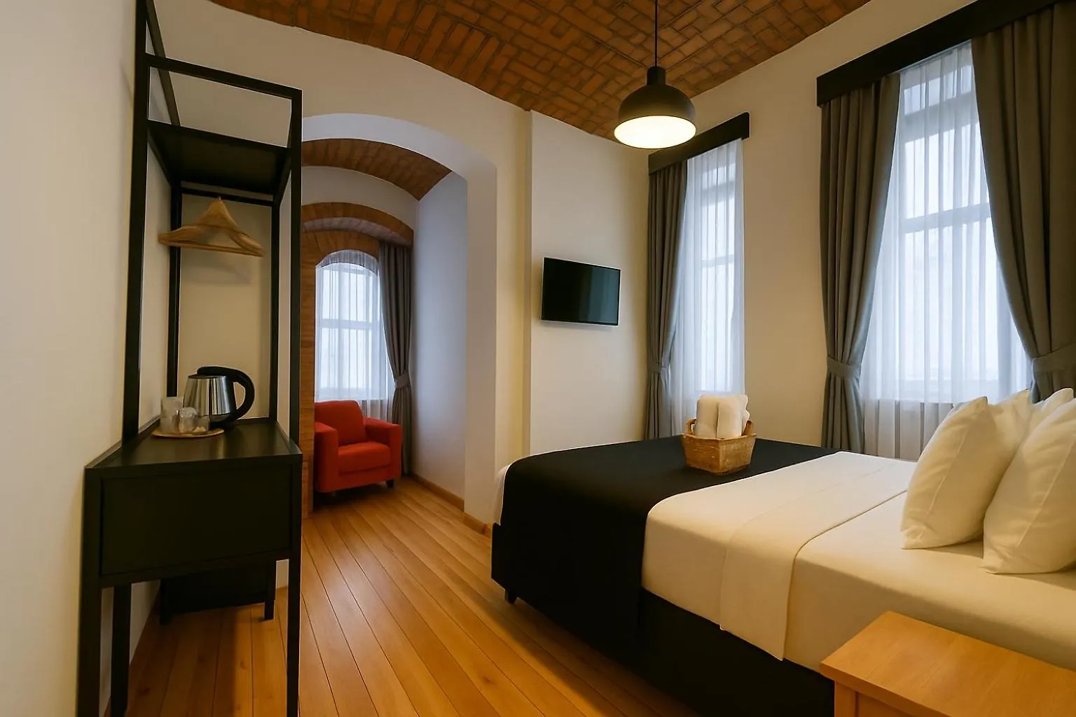 Istanbul Taksim Istiklal Street Kamil Hotel - Historical