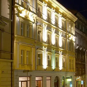 Patio 4* Praga