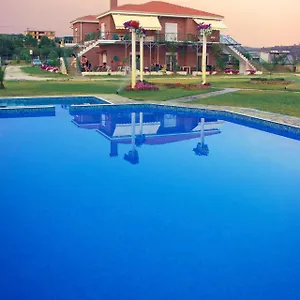 Ξενοδοχείο με διαμερίσματα Kiki's Place 