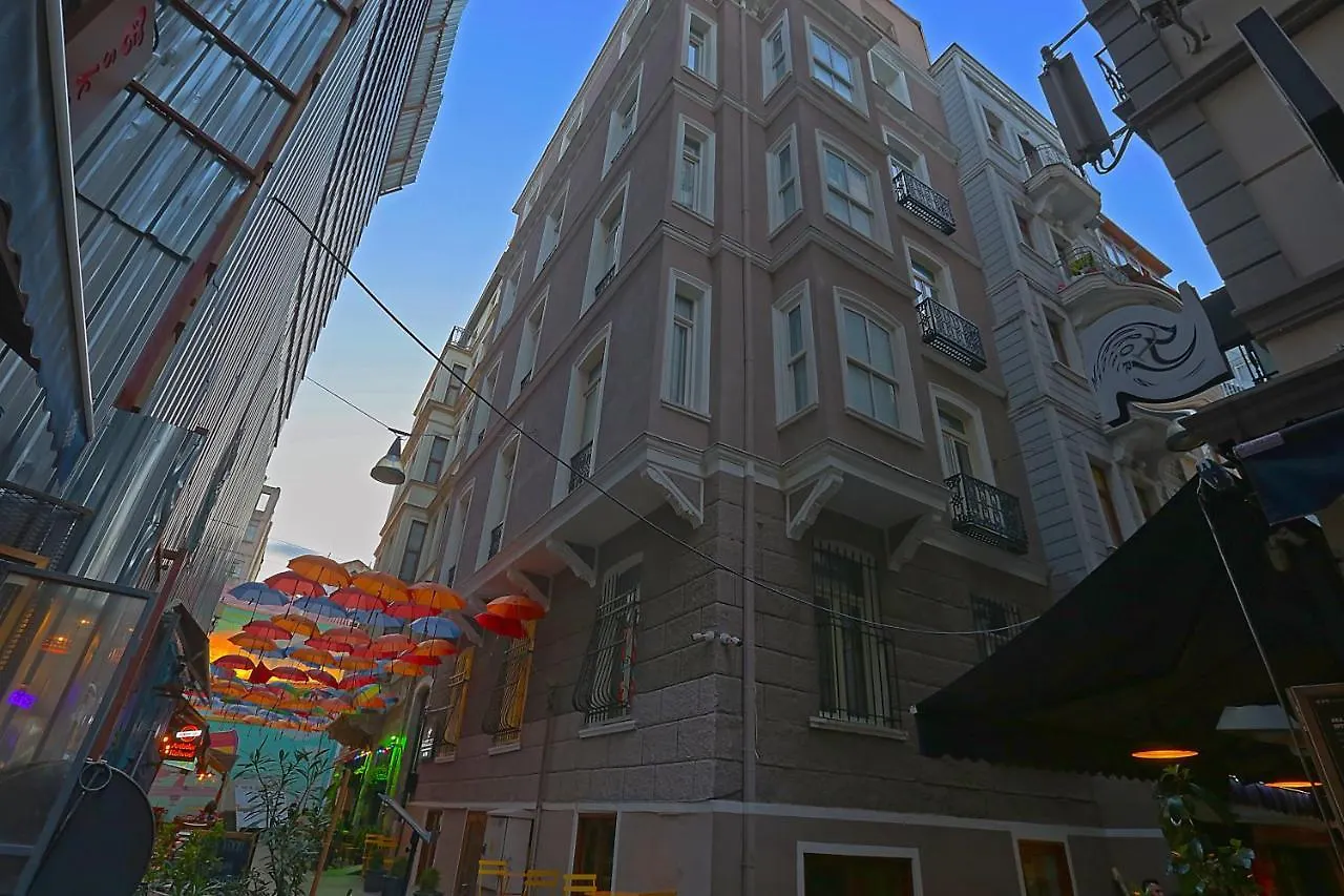Istanbul Taksim Istiklal Street Kamil Hotel - Historical 3*,