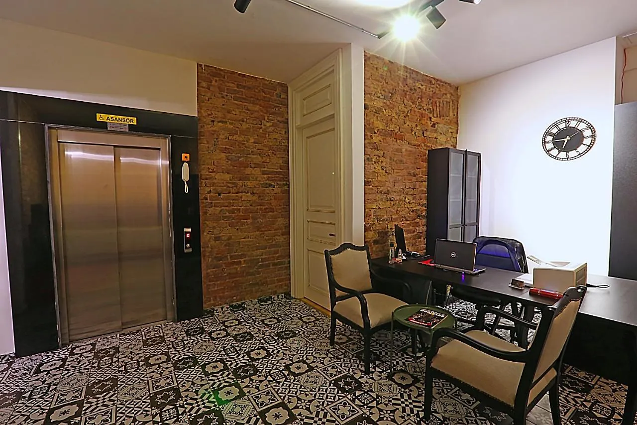 Istanbul Taksim Istiklal Street Kamil Hotel - Historical 3*,  Turecko