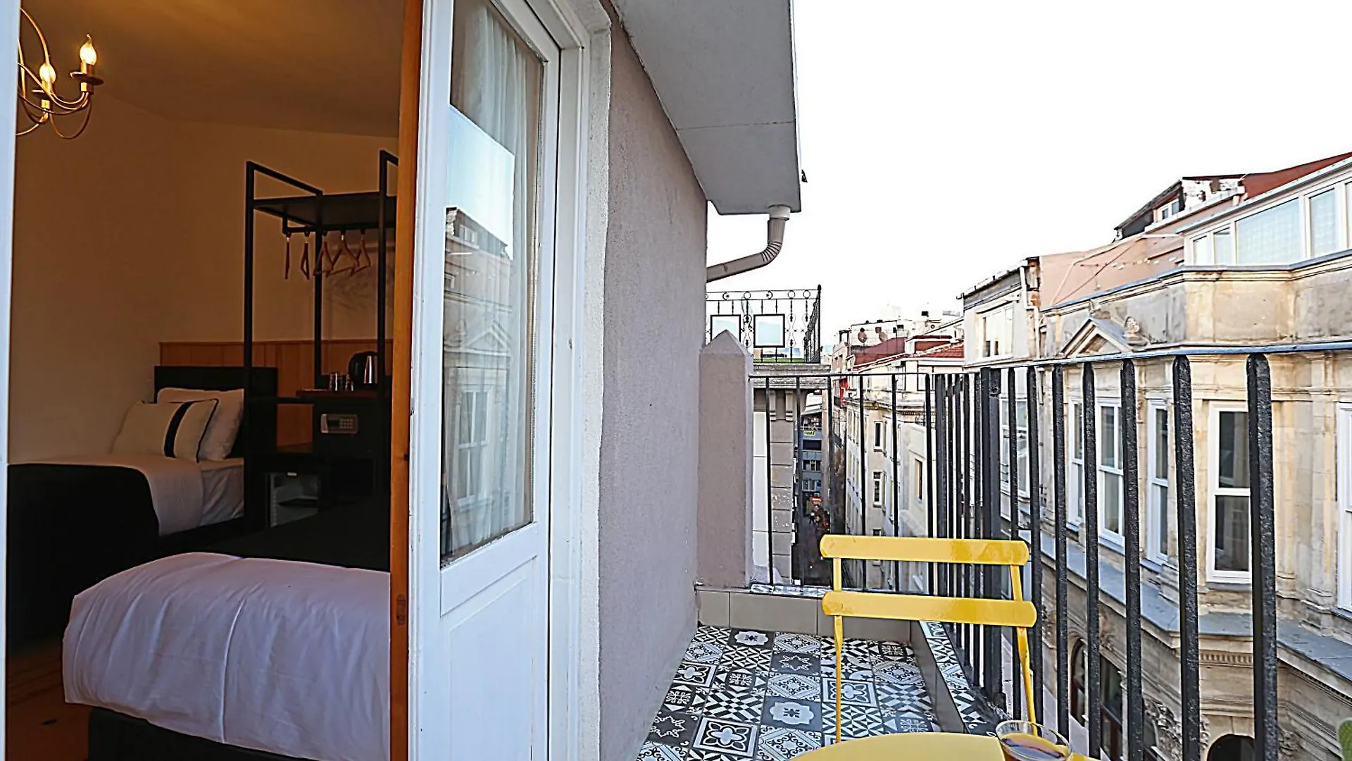 ***  Istanbul Taksim Istiklal Street Kamil Hotel - Historical Turecko
