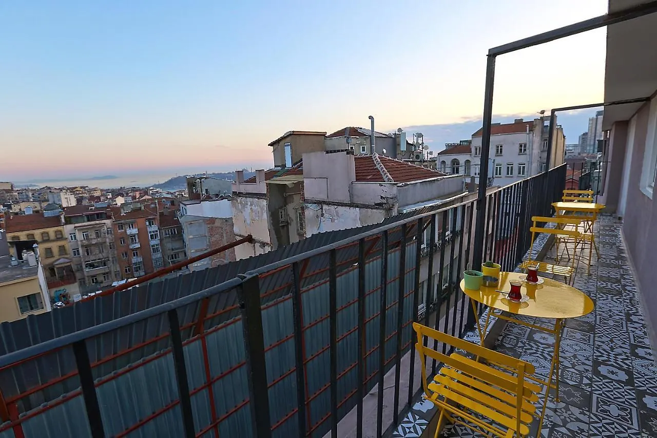 Istanbul Taksim Istiklal Street Kamil Hotel - Historical