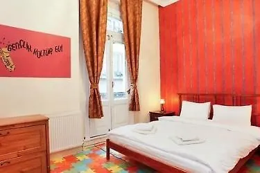 ***  Istanbul Taksim Istiklal Street Kamil Hotel - Historical Turecko