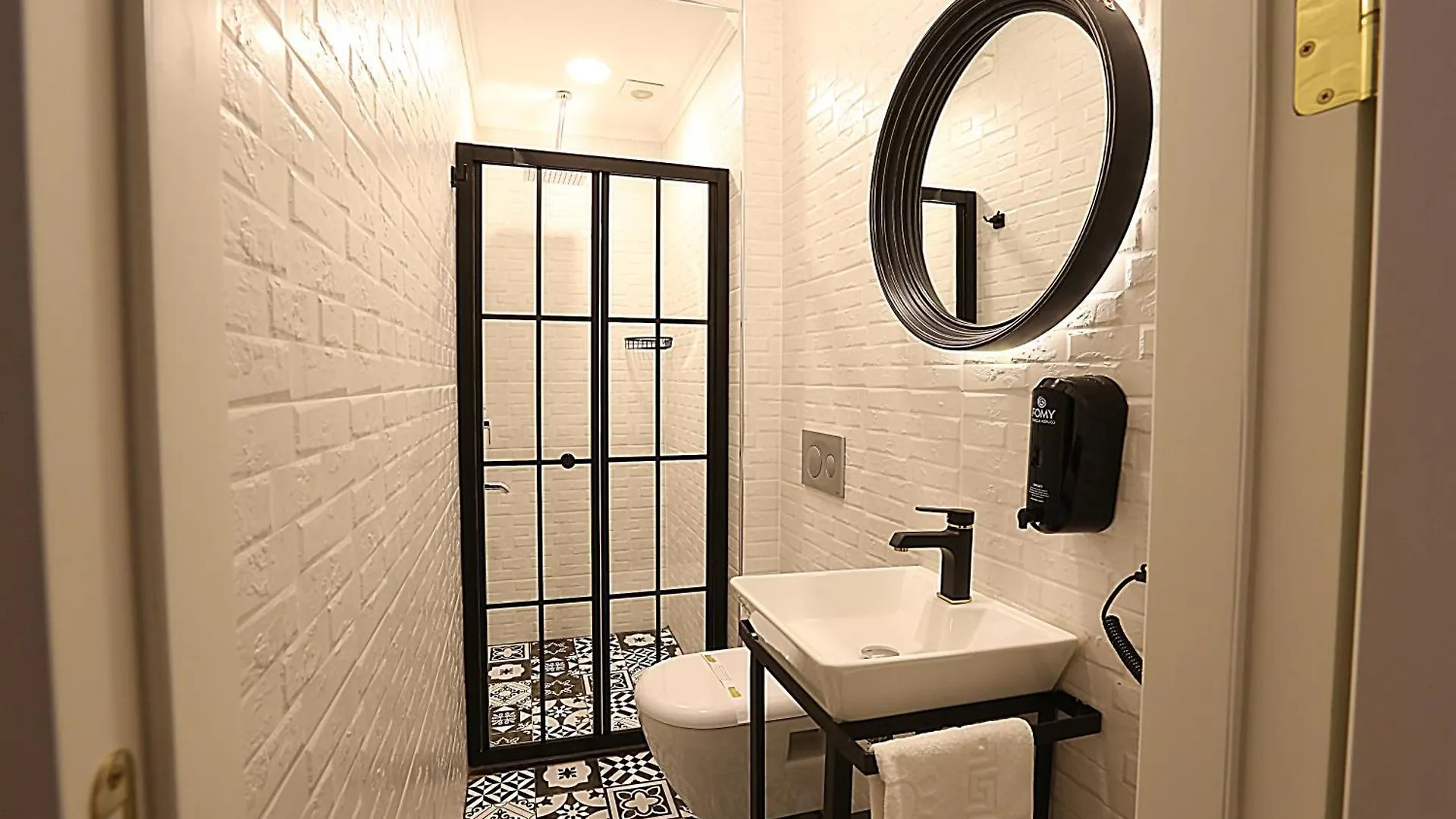 Istanbul Taksim Istiklal Street Kamil Hotel - Historical