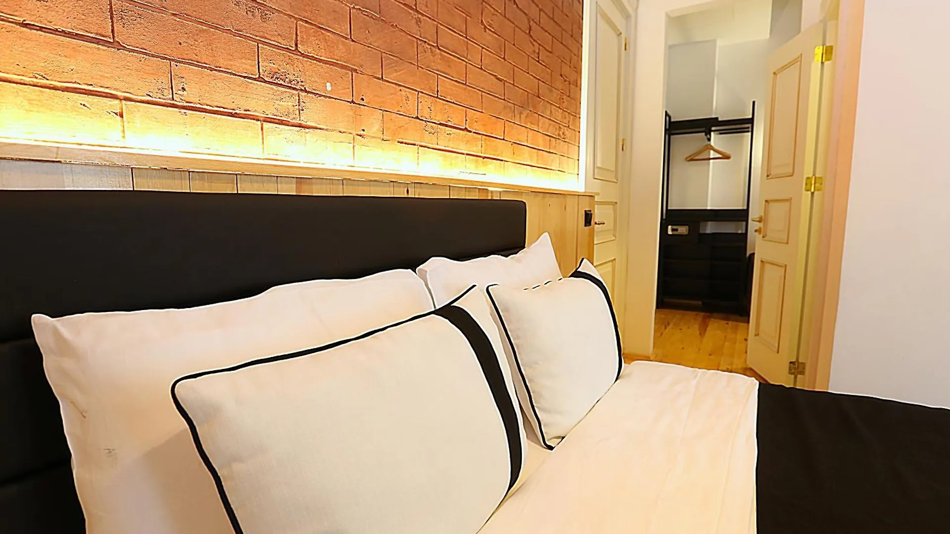 ***  Istanbul Taksim Istiklal Street Kamil Hotel - Historical Turecko
