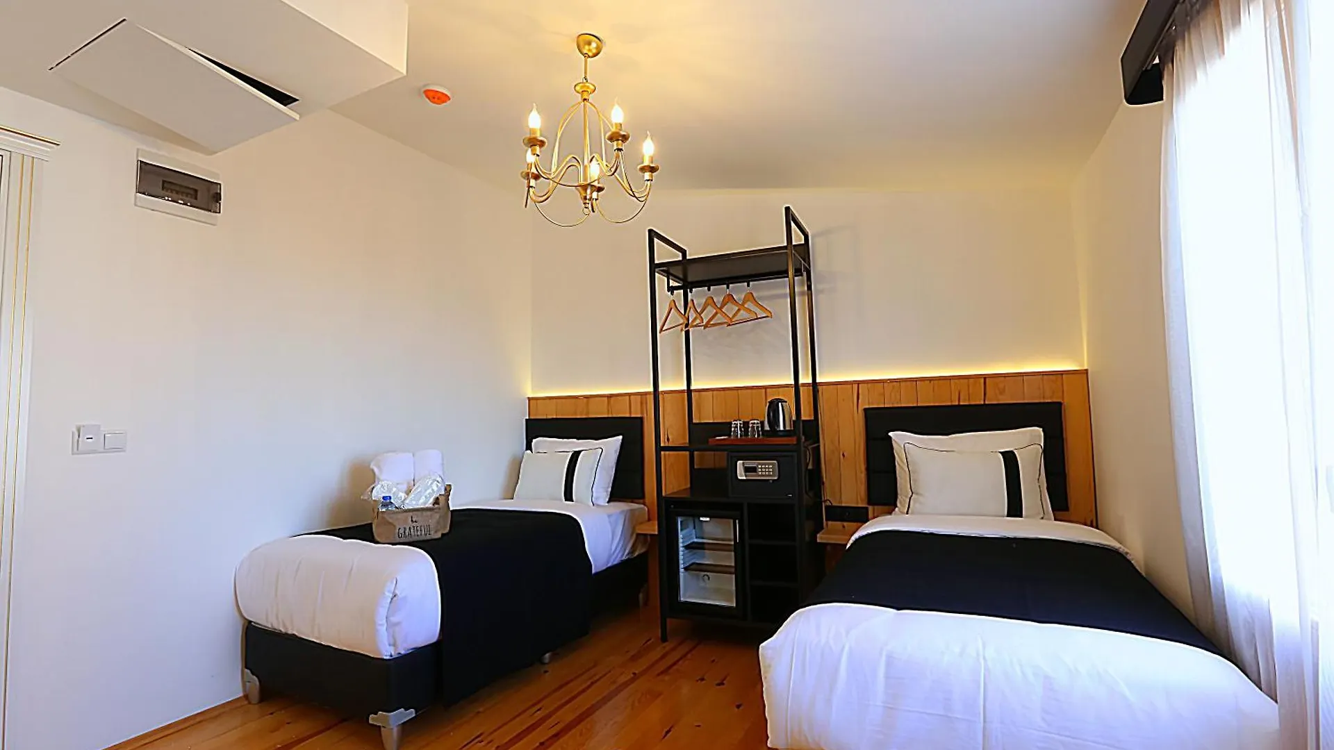 Istanbul Taksim Istiklal Street Kamil Hotel - Historical 3*,