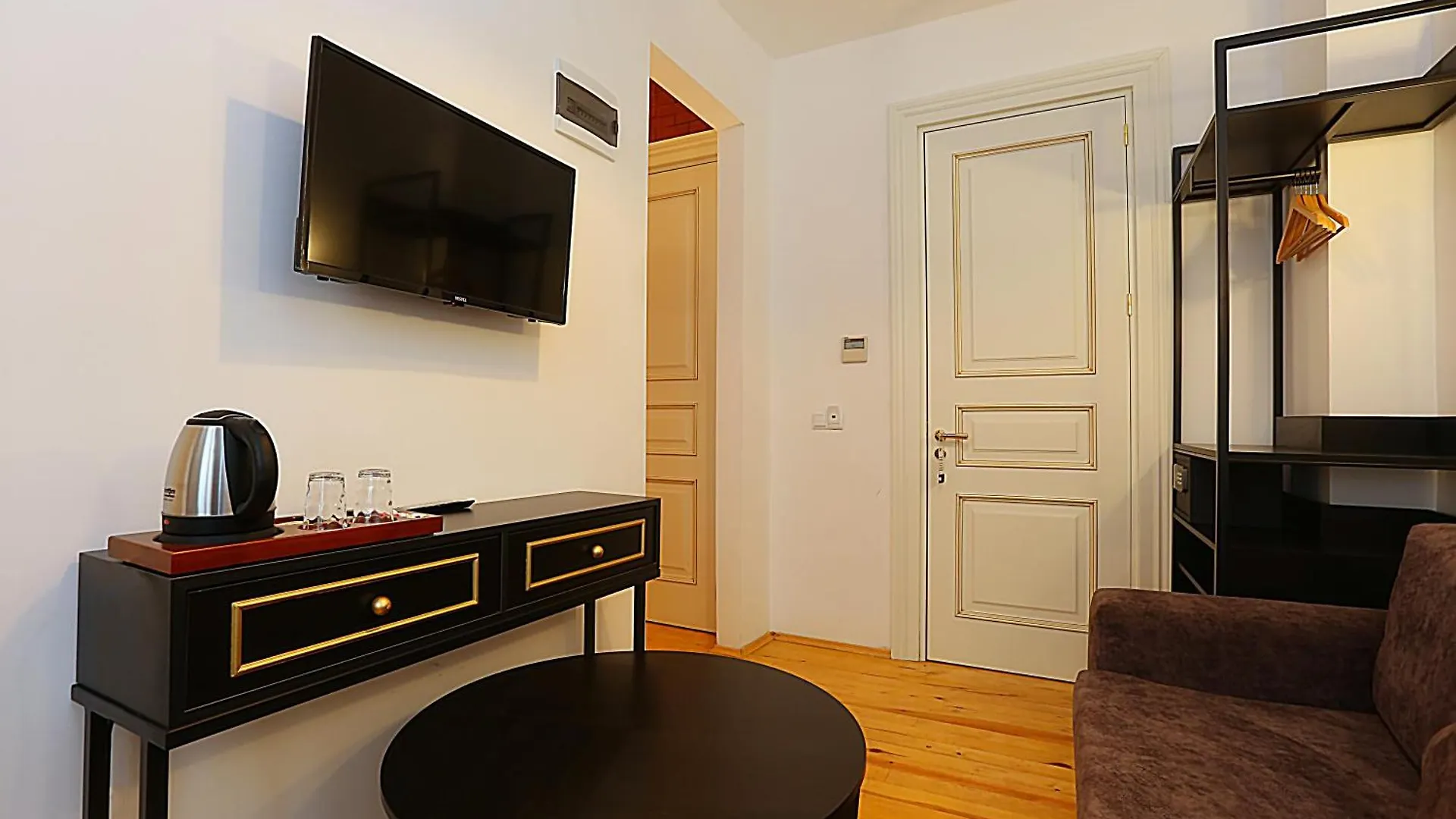 Istanbul Taksim Istiklal Street Kamil Hotel - Historical