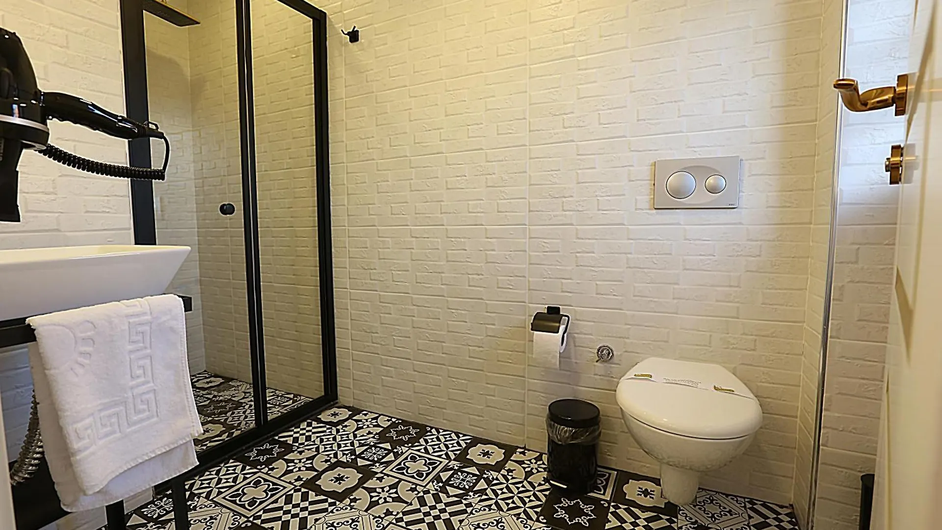 Istanbul Taksim Istiklal Street Kamil Hotel - Historical