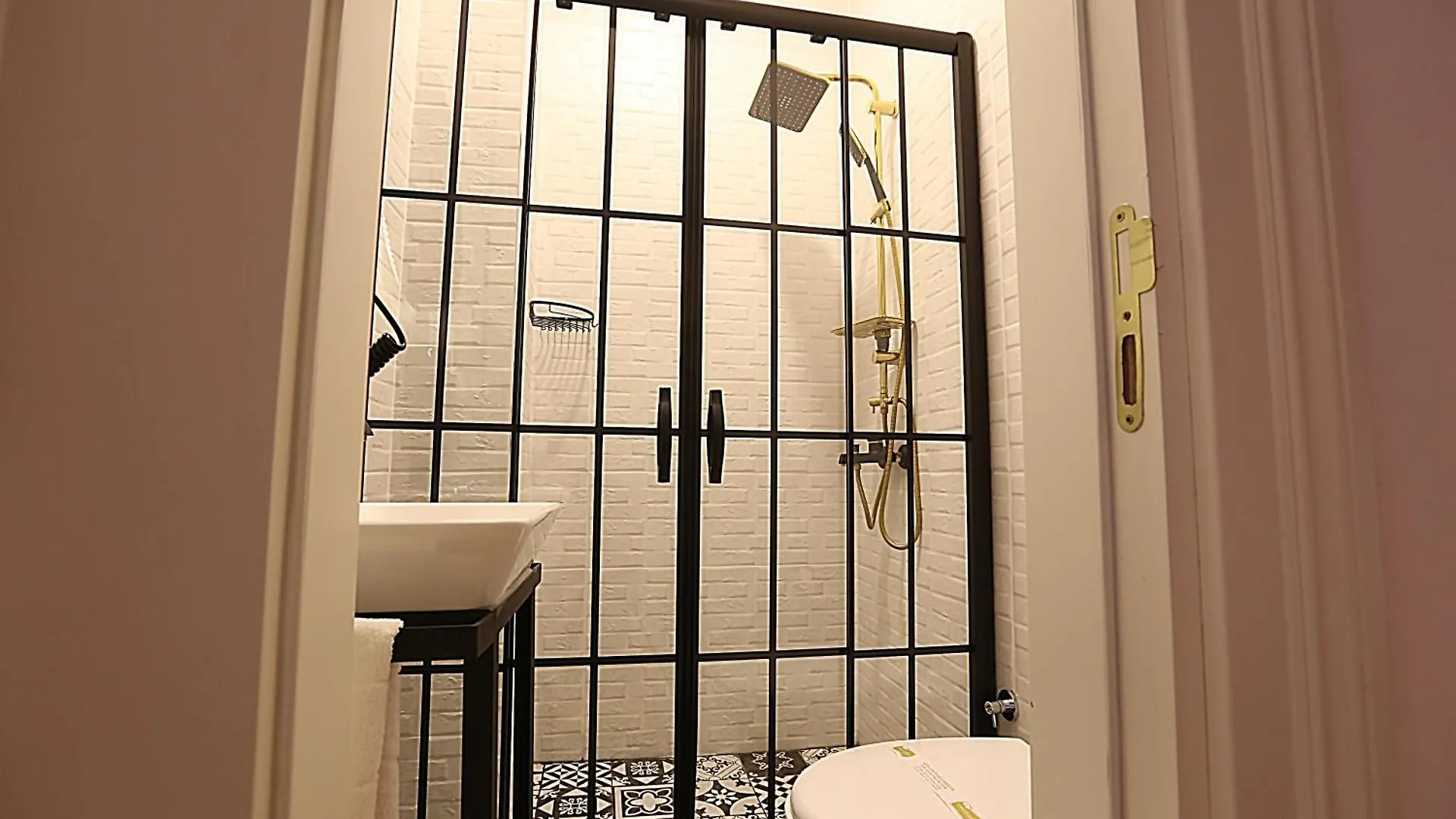 Istanbul Taksim Istiklal Street Kamil Hotel - Historical