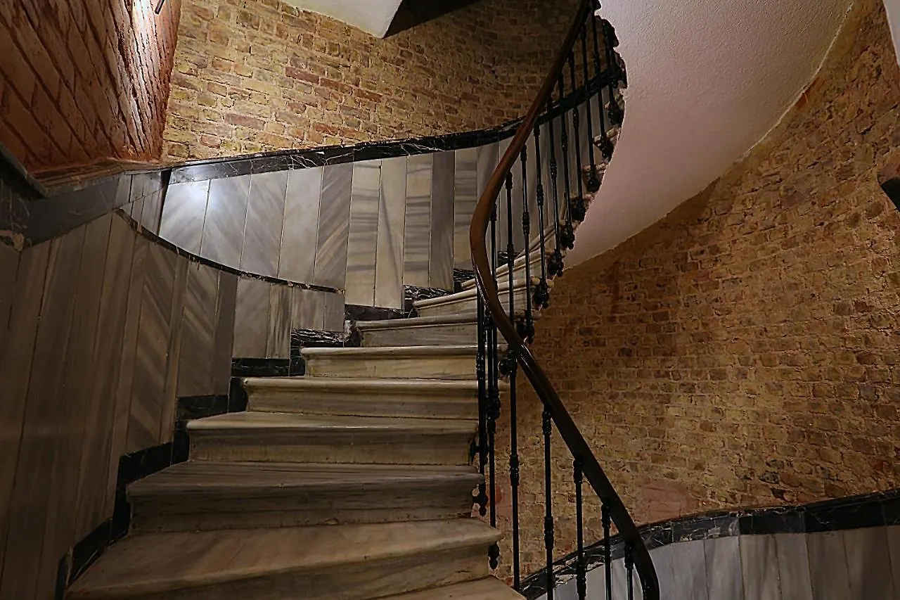 Istanbul Taksim Istiklal Street Kamil Hotel - Historical