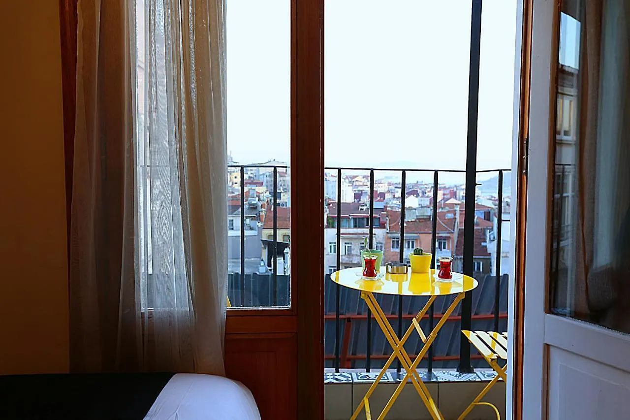 Istanbul Taksim Istiklal Street Kamil Hotel - Historical