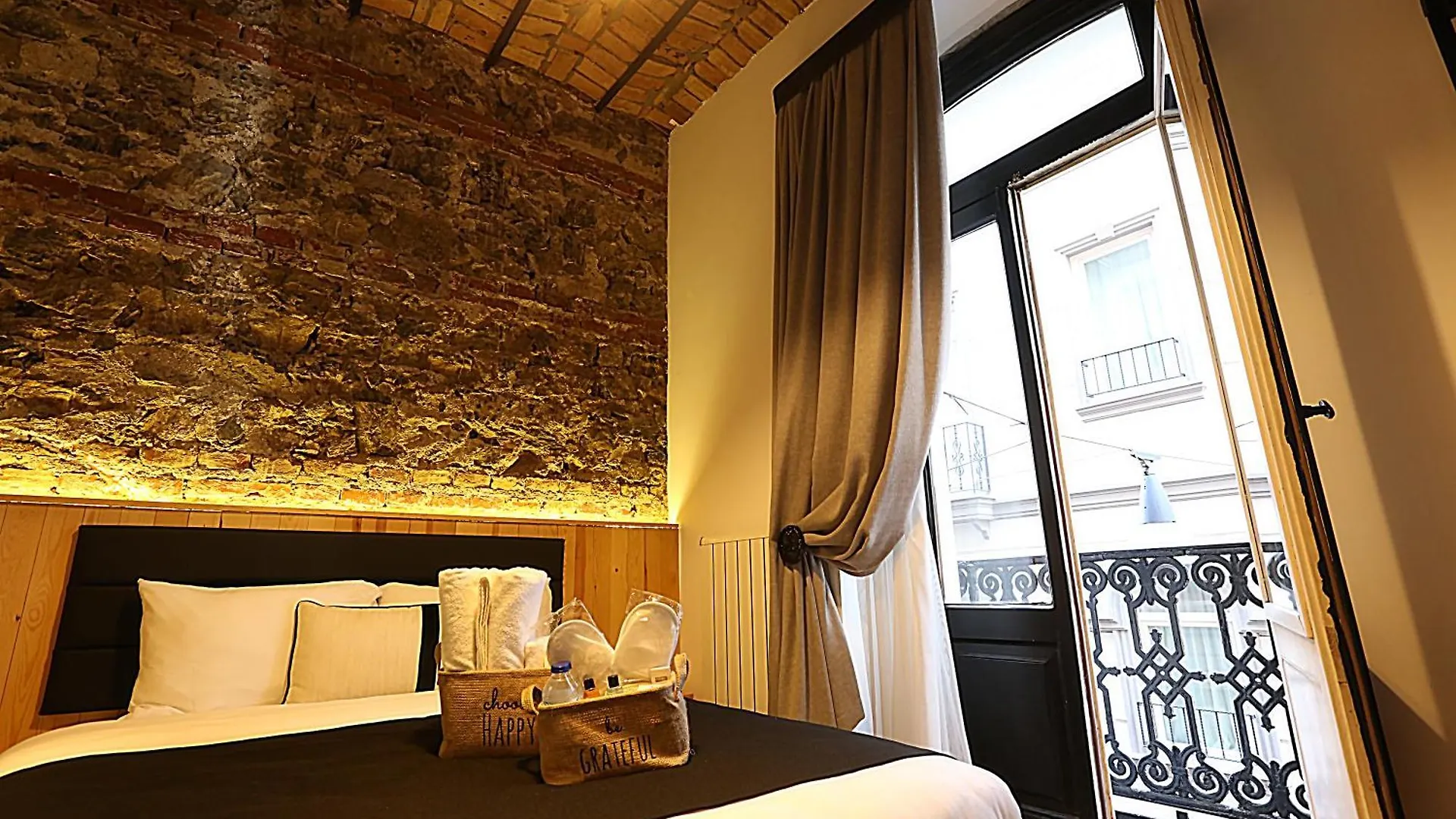 Istanbul Taksim Istiklal Street Kamil Hotel - Historical