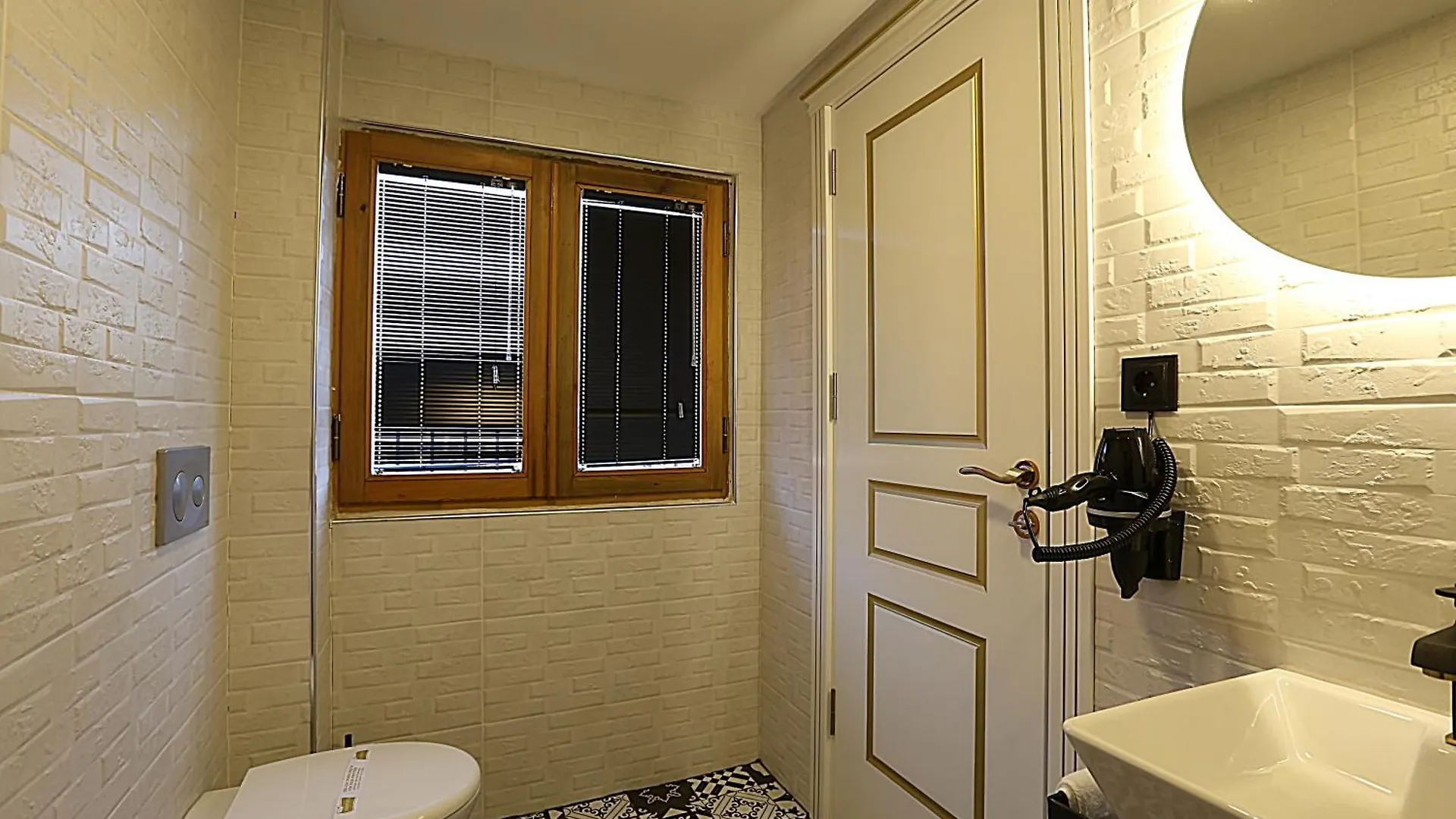 Istanbul Taksim Istiklal Street Kamil Hotel - Historical 3*,  Turkey