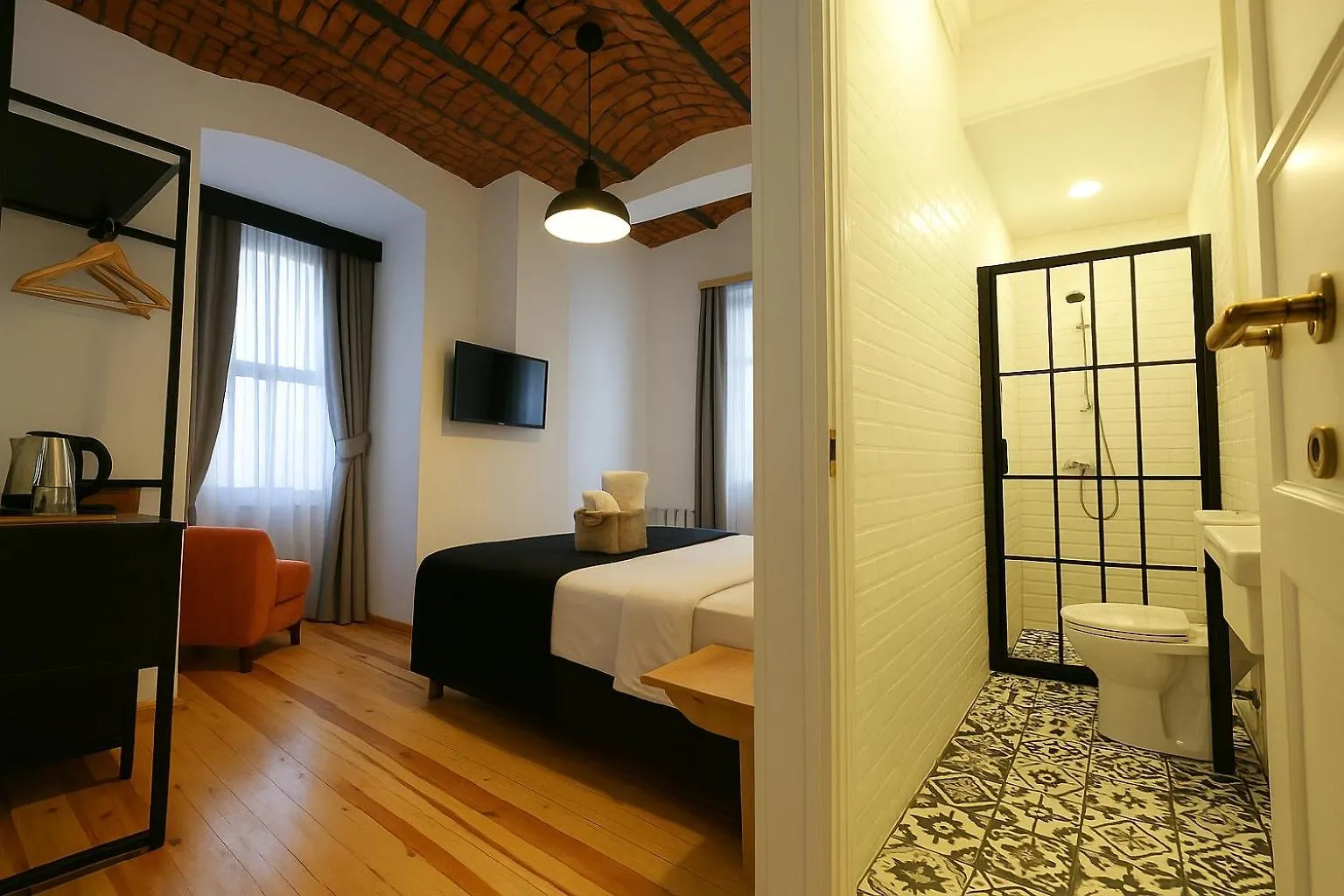 Istanbul Taksim Istiklal Street Kamil Hotel - Historical