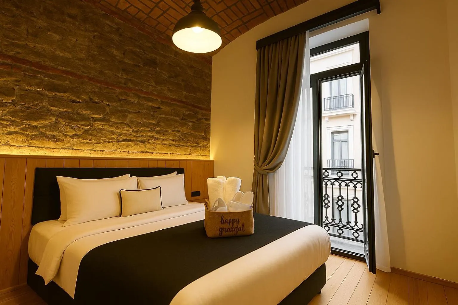 Istanbul Taksim Istiklal Street Kamil Hotel - Historical